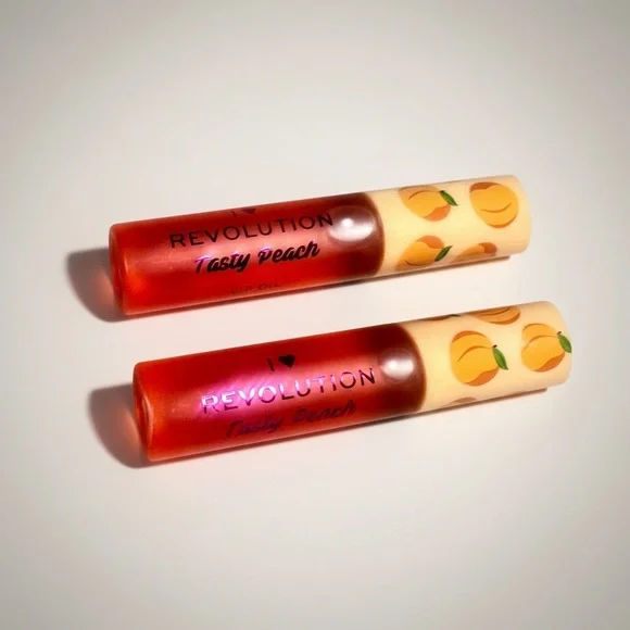 Revolution Tasty Peach Lip Oil - Picture 4 of 8